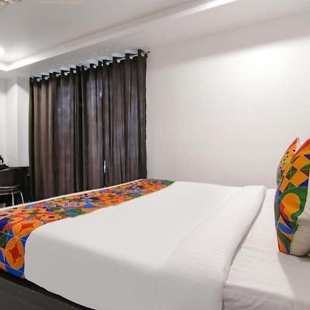 Hotel Grey Sky New Delhi Eksteriør billede